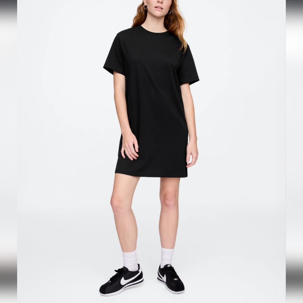 GAP Relaxed Black T-Shirt Dress